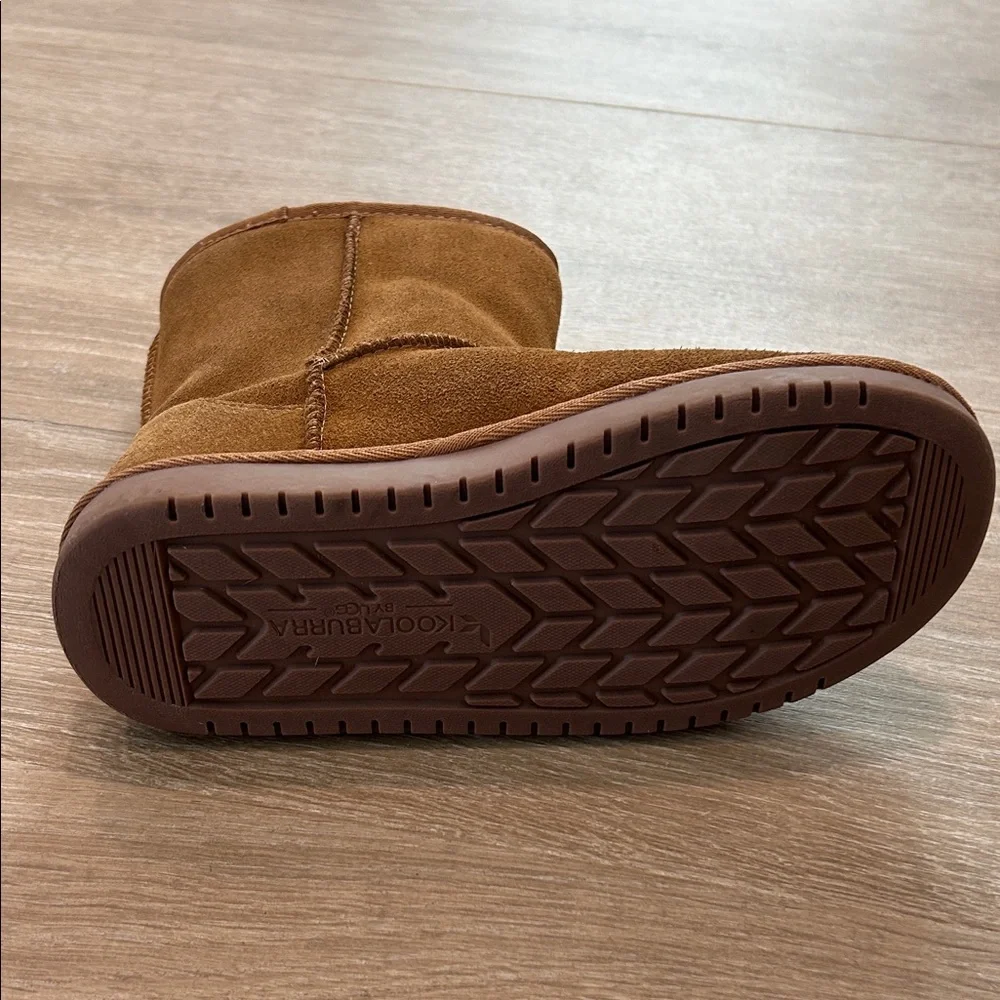 Koolaburra by Ugg Classic Chestnut Brown Shearling-Lined Winter Boots